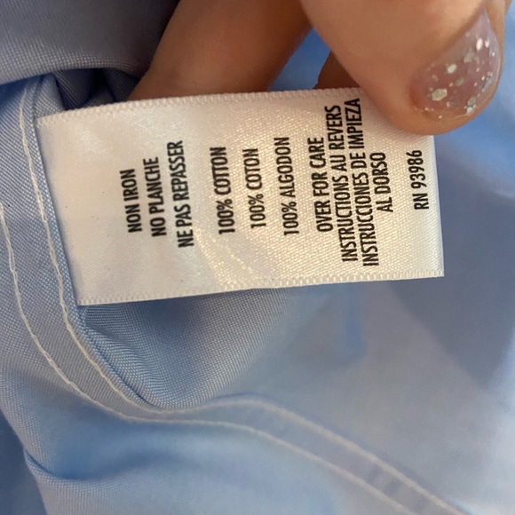 Casual Corner Non Iron sleeve less fitted button down baby blue Women's XS EUC - Picture 11 of 14